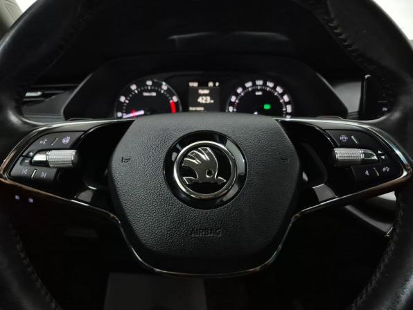 Skoda Octavia IV (A8) с пробегом 2021 года, цена 2 150 000 рублей, 164508 км, лифтбек, Автокод Объявления
