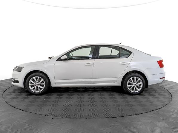 Skoda Octavia III (A7) Рестайлинг с пробегом 2019 года, цена 1 350 000 рублей, 123208 км, лифтбек, Автокод Объявления