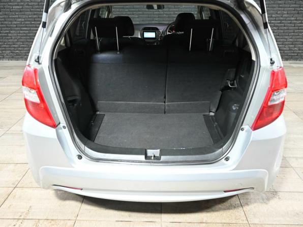 Honda Fit II с пробегом 2012 года, цена 675 000 рублей, 236 км, хэтчбек, Автокод Объявления