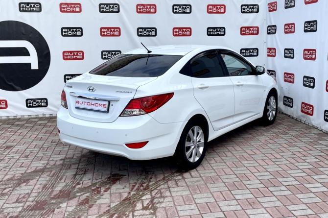 Hyundai Solaris I с пробегом 2012 года, цена 700 000 рублей, 229499 км, седан, Автокод Объявления