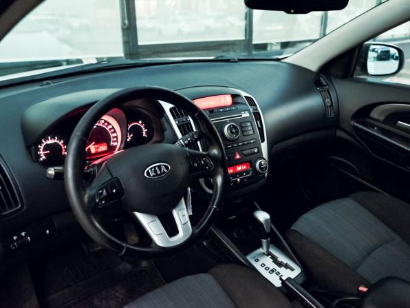 Kia Ceed I Рестайлинг с пробегом 2010 года, цена 749 000 рублей, 197676 км, универсал, Автокод Объявления