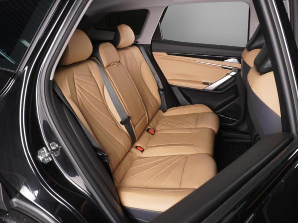 Geely Atlas II с пробегом 2023 года, цена 2 399 000 рублей, 73144 км, внедорожник, Автокод Объявления