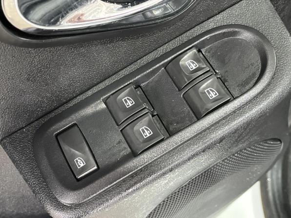 Renault Duster I Рестайлинг с пробегом 2015 года, цена 939 000 рублей, 153922 км, внедорожник, Автокод Объявления