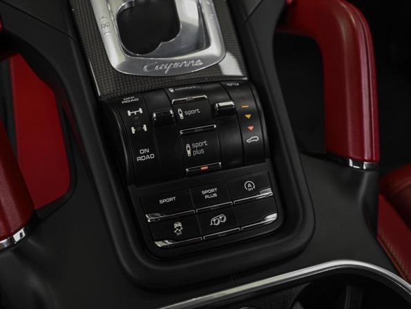 Porsche Cayenne II Рестайлинг (958) с пробегом 2016 года, цена 3 148 000 рублей, 164940 км, внедорожник, Автокод Объявления