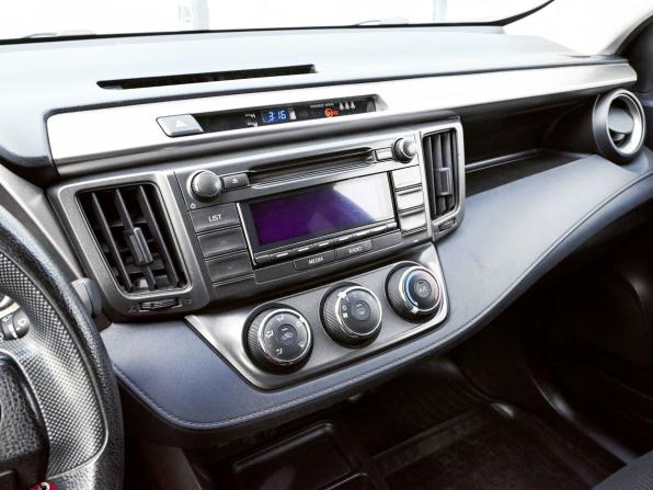 Toyota RAV4 IV (XA40) с пробегом 2015 года, цена 1 959 000 рублей, 283560 км, внедорожник, Автокод Объявления