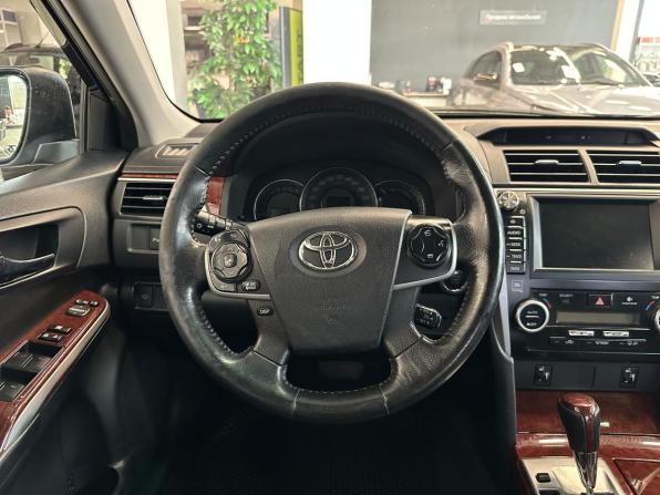 Toyota Camry VII (XV50) с пробегом 2013 года, цена 1 499 000 рублей, 319800 км, седан, Автокод Объявления