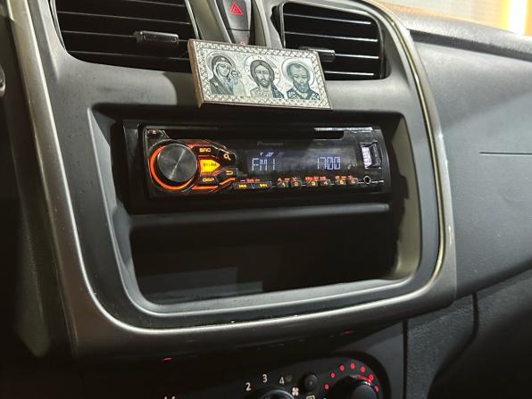 Renault Sandero II с пробегом 2016 года, цена 999 900 рублей, 66047 км, хэтчбек, Автокод Объявления