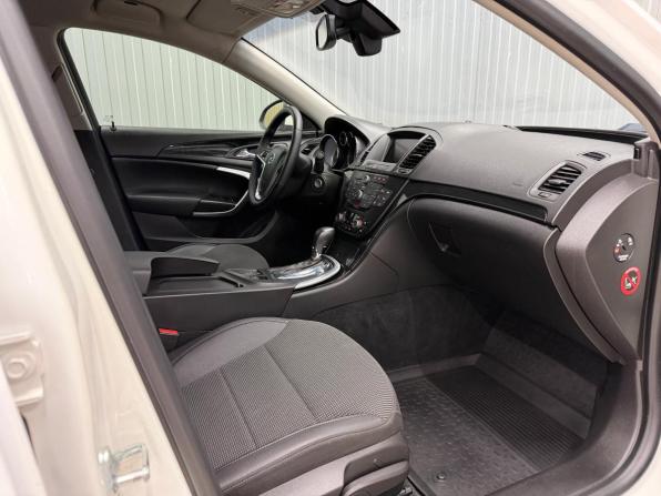 Opel Insignia I с пробегом 2012 года, цена 879 000 рублей, 143285 км, седан, Автокод Объявления