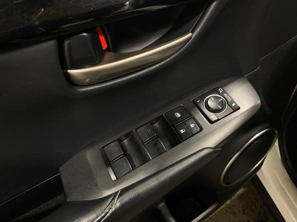 Lexus NX I с пробегом 2015 года, цена 1 990 000 рублей, 255959 км, внедорожник, Автокод Объявления