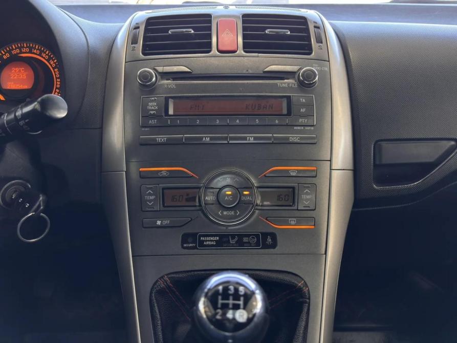 Toyota Auris I Краснодар  - изображение 17