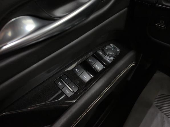 Cadillac Escalade V с пробегом 2023 года, цена 12 995 000 рублей, 87189 км, внедорожник, Автокод Объявления