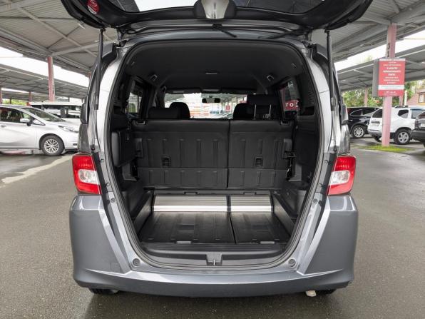 Honda Freed I с пробегом 2010 года, цена 859 900 рублей, 263000 км, компактвэн, Автокод Объявления