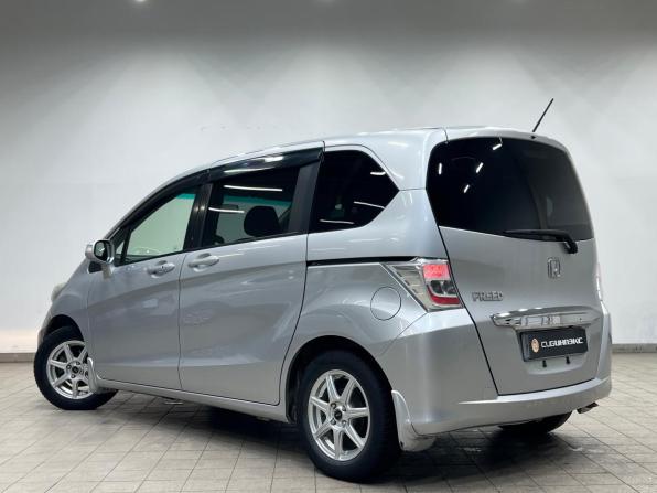 Honda Freed I Рестайлинг с пробегом 2012 года, цена 1 049 000 рублей, 205842 км, компактвэн, Автокод Объявления