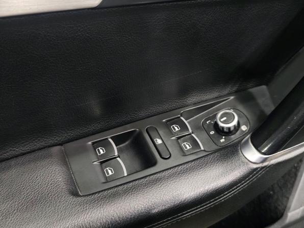 Volkswagen Passat B7 с пробегом 2013 года, цена 1 200 000 рублей, 178700 км, седан, Автокод Объявления