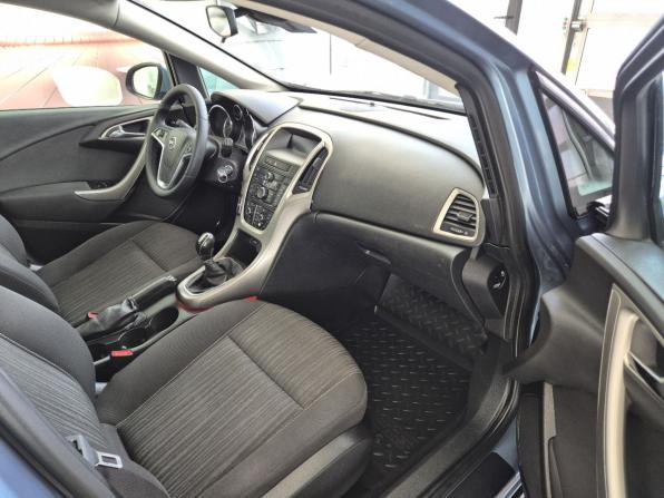 Opel Astra J с пробегом 2010 года, цена 479 000 рублей, 158484 км, хэтчбек, Автокод Объявления