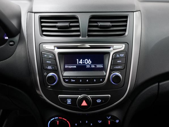 Hyundai Solaris I Рестайлинг с пробегом 2014 года, цена 890 000 рублей, 182000 км, седан, Автокод Объявления