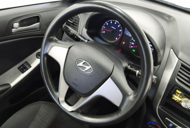 Hyundai Solaris I с пробегом 2014 года, цена 949 000 рублей, 172163 км, седан, Автокод Объявления