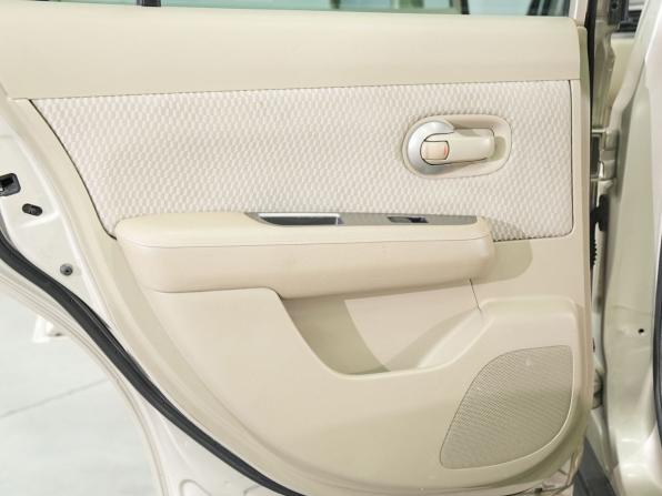 Nissan Tiida I с пробегом 2009 года, цена 610 000 рублей, 220000 км, хэтчбек, Автокод Объявления