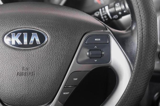 Kia Rio III Рестайлинг с пробегом 2016 года, цена 999 000 рублей, 137000 км, хэтчбек, Автокод Объявления