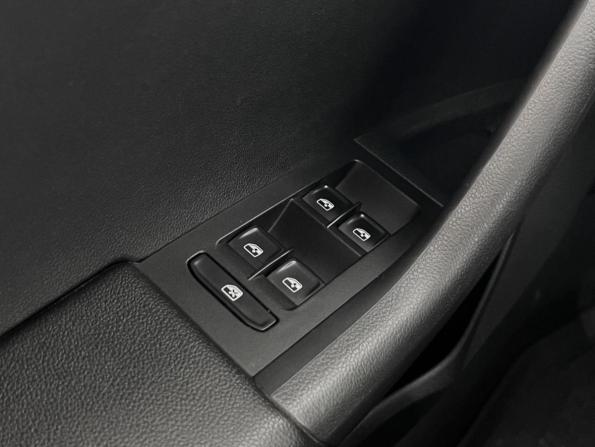 Skoda Octavia III (A7) Рестайлинг с пробегом 2019 года, цена 1 415 200 рублей, 210244 км, лифтбек, Автокод Объявления