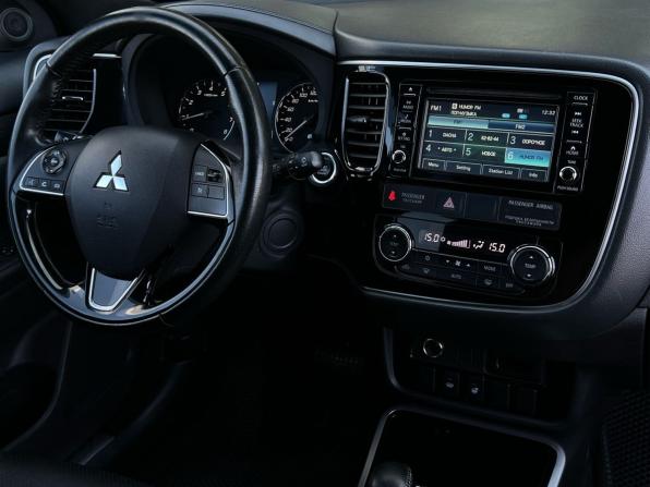 Mitsubishi Outlander III Рестайлинг 2 с пробегом 2017 года, цена 1 930 000 рублей, 87014 км, внедорожник, Автокод Объявления