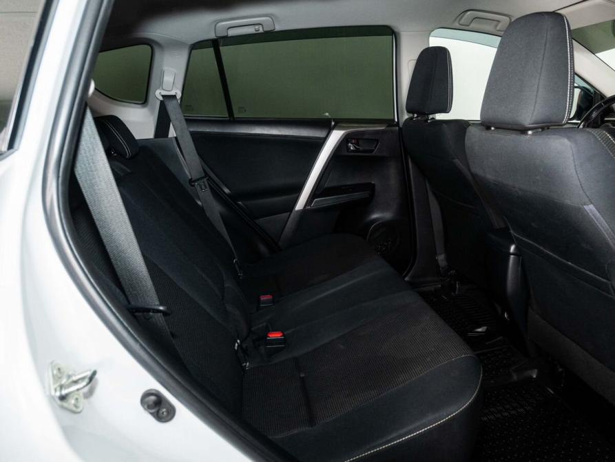 Toyota RAV4 IV (XA40) Рестайлинг Казань  - изображение 8