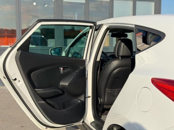 Hyundai ix35 I Рестайлинг с пробегом 2015 года, цена 1 499 000 рублей, 130000 км, внедорожник, Автокод Объявления