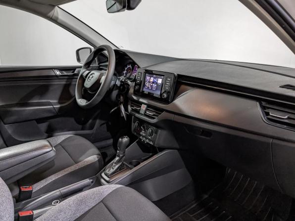 Skoda Rapid II с пробегом 2021 года, цена 1 225 000 рублей, 215521 км, лифтбек, Автокод Объявления