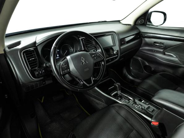 Mitsubishi Outlander III Рестайлинг 3 с пробегом 2020 года, цена 1 749 777 рублей, 197823 км, внедорожник, Автокод Объявления