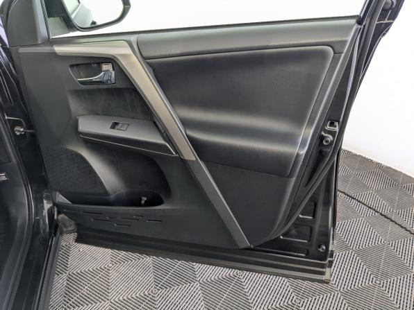 Toyota RAV4 IV (XA40) с пробегом 2015 года, цена 2 050 000 рублей, 199307 км, внедорожник, Автокод Объявления