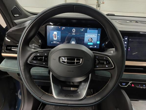 Geely Monjaro I с пробегом 2024 года, цена 3 460 000 рублей, 45152 км, внедорожник, Автокод Объявления
