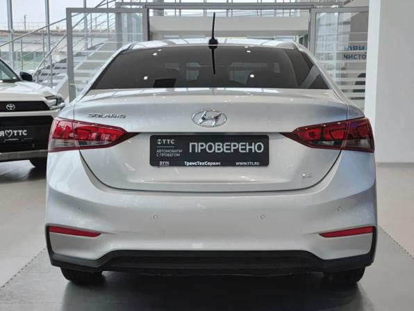 Hyundai Solaris II с пробегом 2018 года, цена 1 310 000 рублей, 132487 км, седан, Автокод Объявления