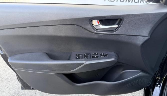 Hyundai Solaris II Рестайлинг с пробегом 2021 года, цена 1 360 000 рублей, 95018 км, седан, Автокод Объявления