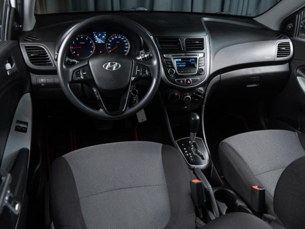 Hyundai Solaris I с пробегом 2013 года, цена 1 039 000 рублей, 108374 км, хэтчбек, Автокод Объявления