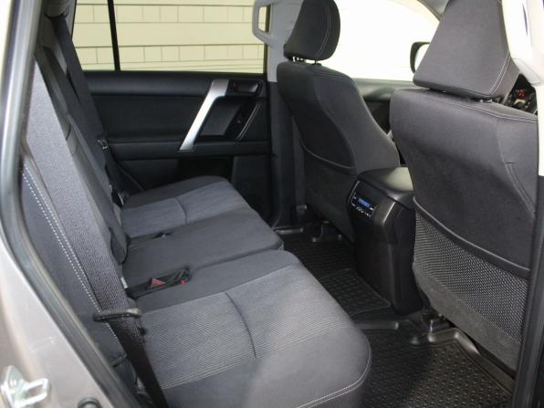 Toyota Land Cruiser Prado 150 Series Рестайлинг 2 с пробегом 2018 года, цена 4 580 000 рублей, 137000 км, внедорожник, Автокод Объявления