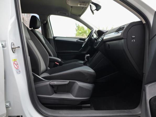 Volkswagen Tiguan II Рестайлинг с пробегом 2021 года, цена 2 614 000 рублей, 33911 км, внедорожник, Автокод Объявления