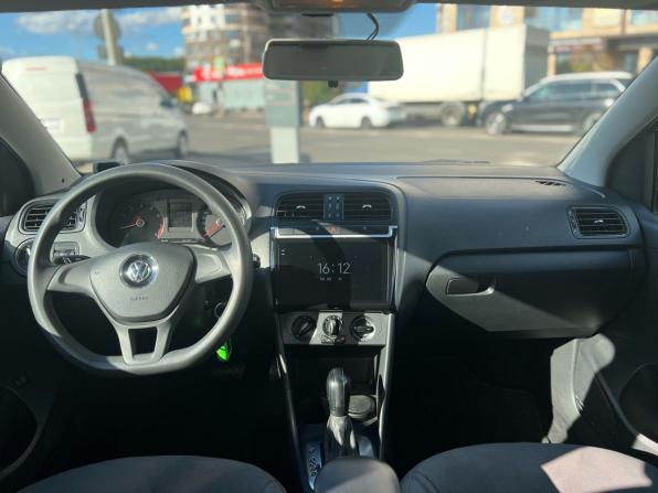 Volkswagen Polo V Рестайлинг с пробегом 2020 года, цена 1 180 000 рублей, 180040 км, седан, Автокод Объявления