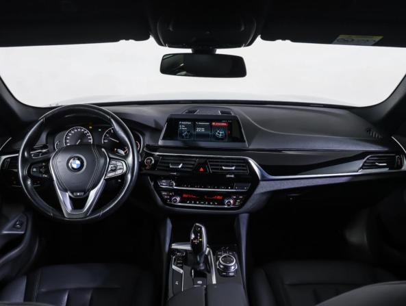 BMW 5 серии VII (G30/G31/G38) с пробегом 2018 года, цена 2 649 000 рублей, 104945 км, седан, Автокод Объявления