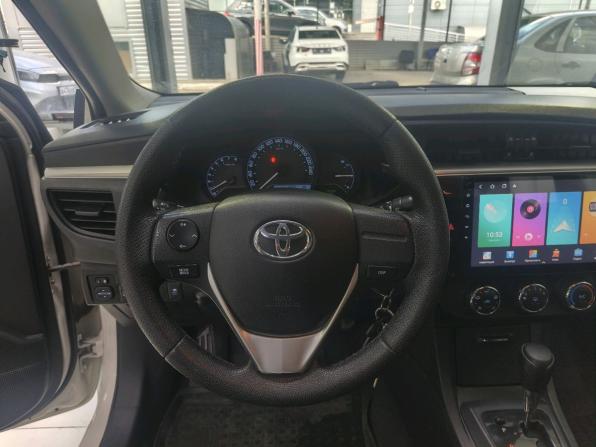 Toyota Corolla XI (E160 E170 E180) с пробегом 2013 года, цена 1 040 000 рублей, 203450 км, седан, Автокод Объявления