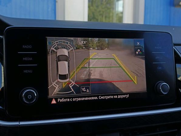 Volkswagen Polo VI с пробегом 2022 года, цена 1 845 000 рублей, 66801 км, лифтбек, Автокод Объявления