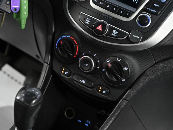 Hyundai Solaris I Рестайлинг с пробегом 2015 года, цена 799 000 рублей, 103000 км, седан, Автокод Объявления