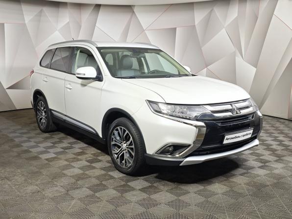 Mitsubishi Outlander III Рестайлинг 2 с пробегом 2015 года, цена 1 709 000 рублей, 69122 км, внедорожник, Автокод Объявления