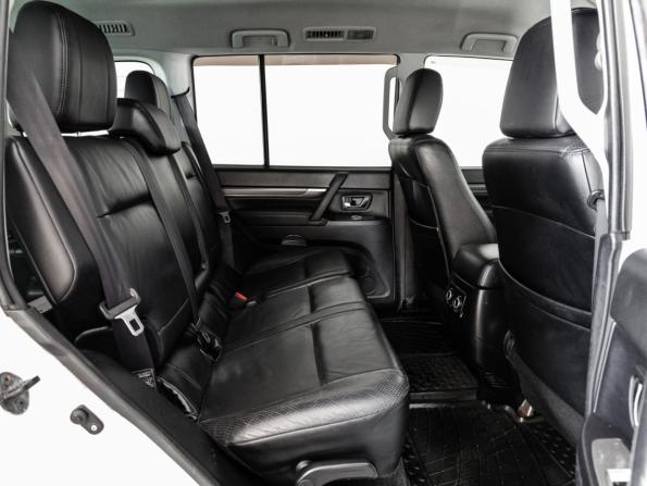Mitsubishi Pajero IV с пробегом 2011 года, цена 1 599 000 рублей, 294145 км, внедорожник, Автокод Объявления