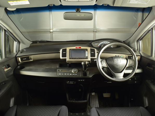Honda Freed I Рестайлинг с пробегом 2013 года, цена 1 059 995 рублей, 168594 км, компактвэн, Автокод Объявления