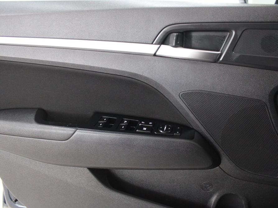 Hyundai Elantra VI (AD) Рестайлинг Старый Оскол  - изображение 13