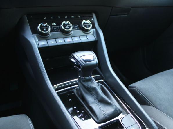 Skoda Karoq I с пробегом 2020 года, цена 2 240 000 рублей, 227282 км, внедорожник, Автокод Объявления