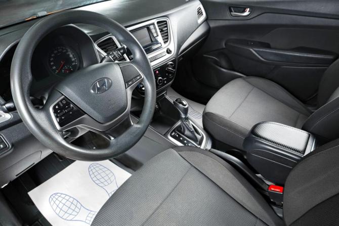 Hyundai Solaris II с пробегом 2019 года, цена 1 299 000 рублей, 138000 км, седан, Автокод Объявления