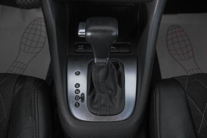 Volkswagen Golf VI с пробегом 2009 года, цена 799 000 рублей, 186000 км, хэтчбек, Автокод Объявления