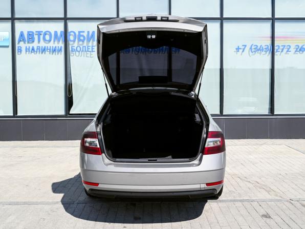 Skoda Octavia III (A7) Рестайлинг с пробегом 2019 года, цена 1 825 000 рублей, 115404 км, лифтбек, Автокод Объявления