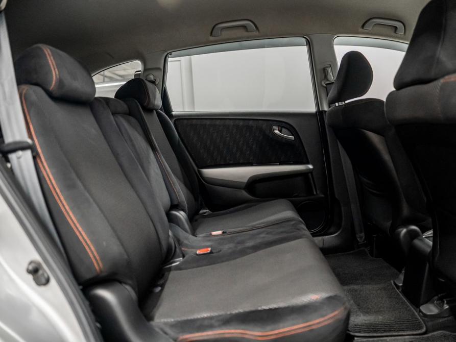 Honda Stream II Рестайлинг Красноярск  - изображение 8